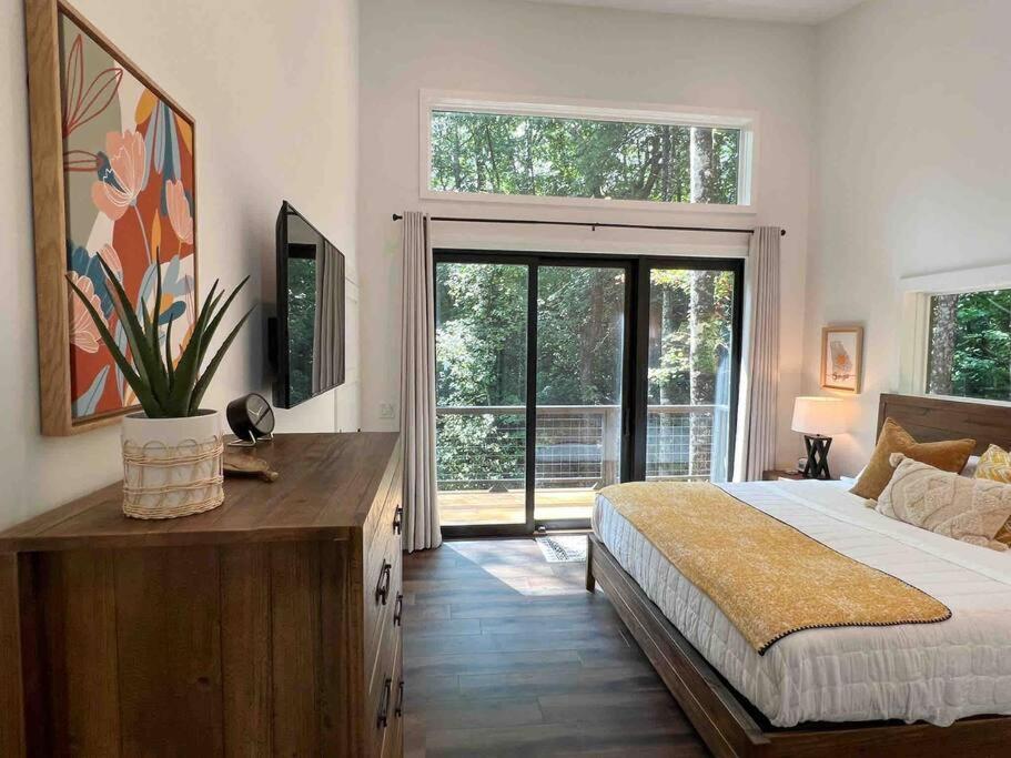 Modern Mountain Getaway With Hot Tub, Fire Pit Βίλα Sautee Nacoochee Εξωτερικό φωτογραφία