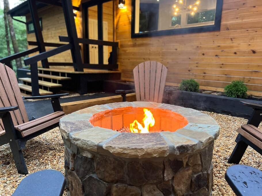 Modern Mountain Getaway With Hot Tub, Fire Pit Βίλα Sautee Nacoochee Εξωτερικό φωτογραφία