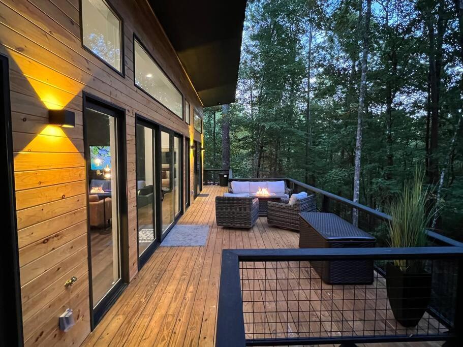 Modern Mountain Getaway With Hot Tub, Fire Pit Βίλα Sautee Nacoochee Εξωτερικό φωτογραφία